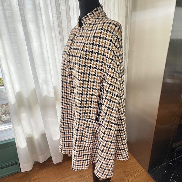 Vintage 80s fall cape, mustard, cream black houndstooth, slit sleeves, O/S to XL - Picture 3 of 16